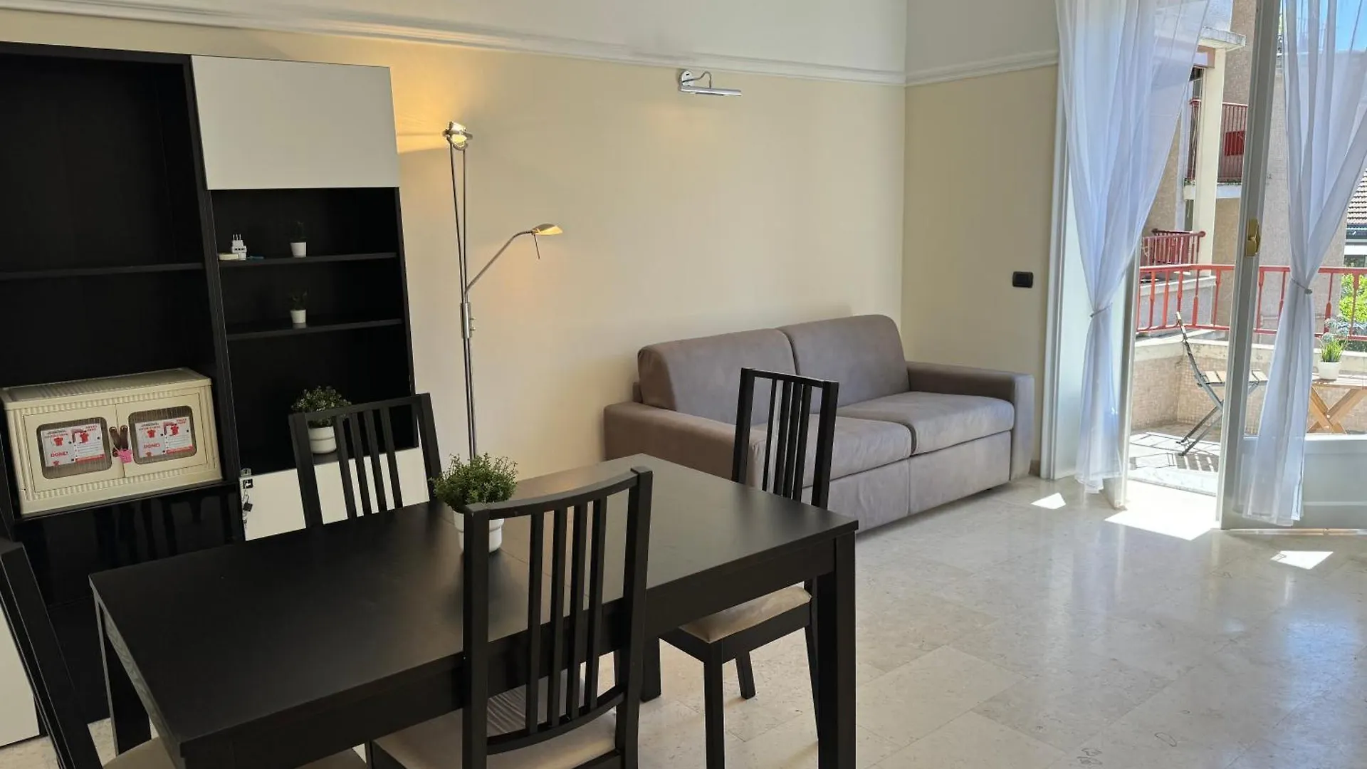 Lorenteggio Urban Suite - Affitti Brevi Italia Mediolan